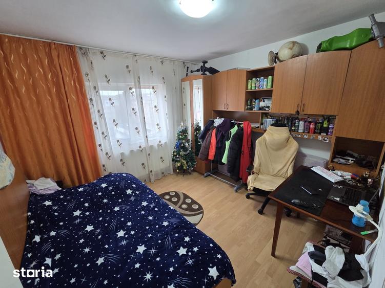 Apartament cu 2 camere decomandat în E3