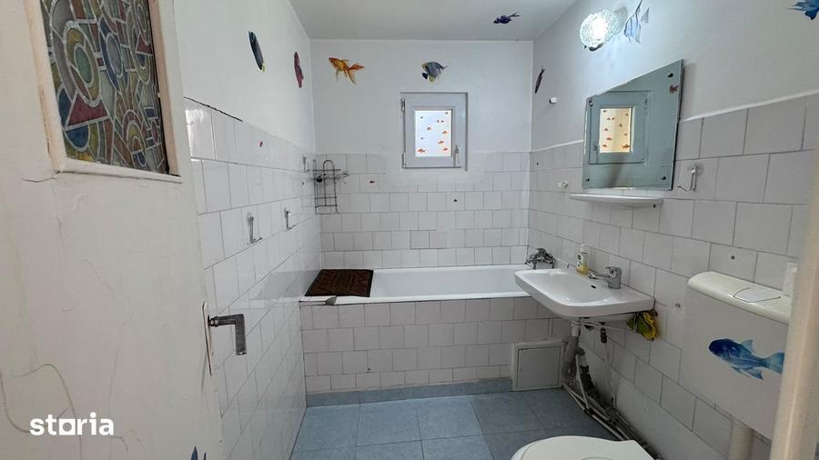 Apartament cu 3 camere în Decebal