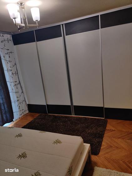 Apartament cu 3 camere decomandat în Exterior Vest