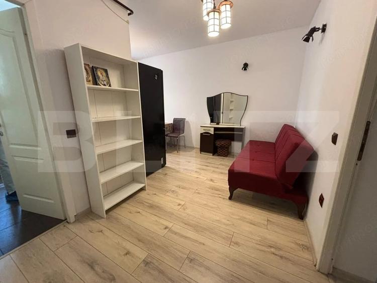 Apartament cu 2 camere semidecomandat în Filiași