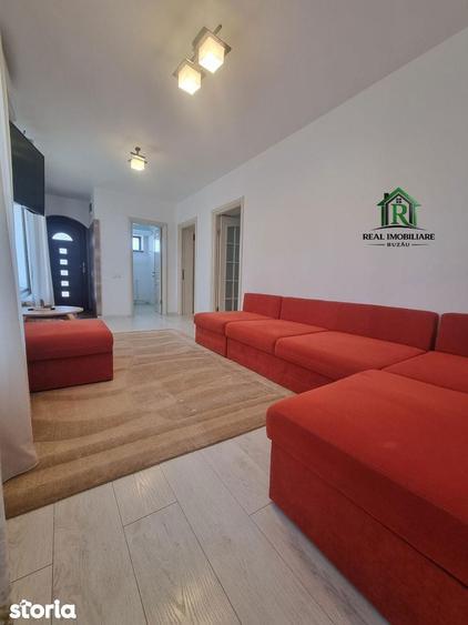 Casa de inchiriat- zona centrala, curte proprie ! - 2