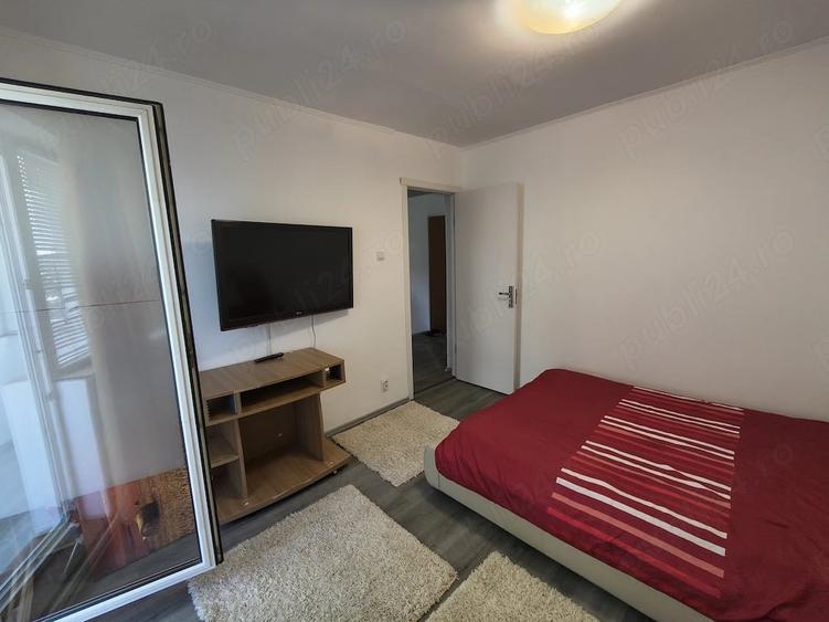 Apartament cu 2 camere decomandat în Girocului