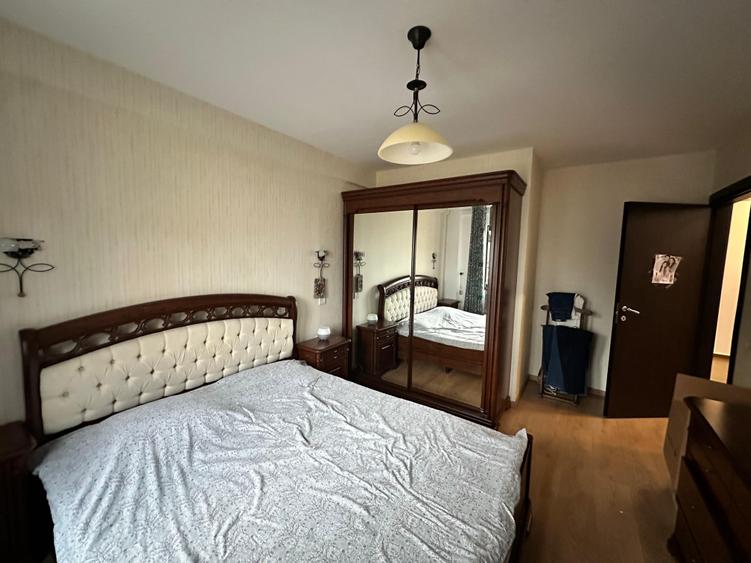 Apartament cu 3 camere în Păcurari