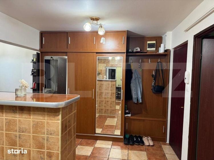 Apartament cu 3 camere semidecomandat în Obcini