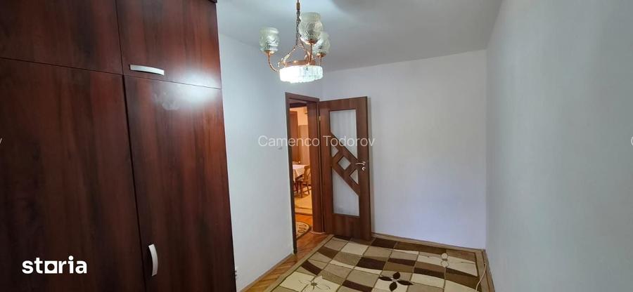 Apartament 3 Camere Etaj 1 zona Girocului Judetean 350 euro