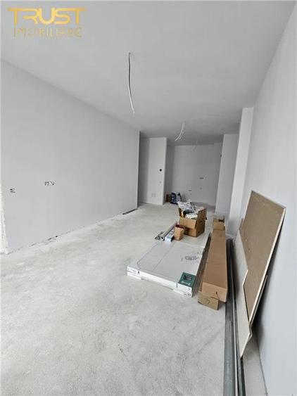 Apartament cu 2 camere semidecomandat în Iris