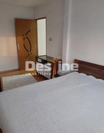 Apartament cu 2 camere decomandat, mobilat în Dâmbovița