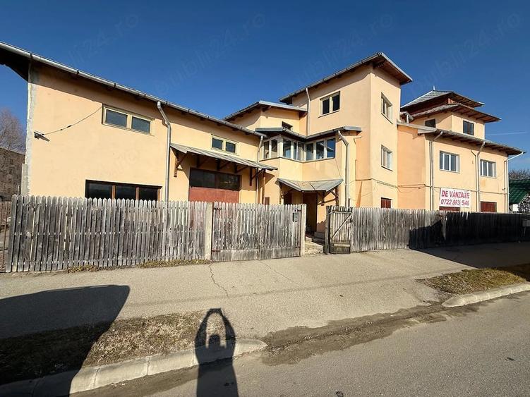 Spațiu comercial, de 700 mp, în Central