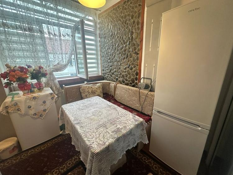 Garsonieră decomandată, mobilată în Cugir