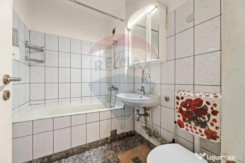Apartament cu 3 camere semidecomandat în Podgoria