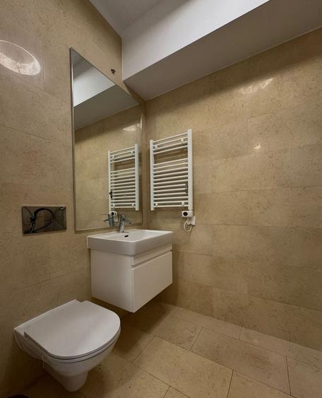 Apartament cu 3 camere decomandat, mobilat în 1 Mai