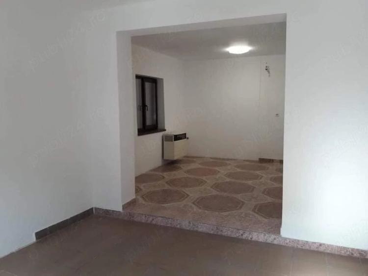 Spațiu comercial, de 50 mp, în Central