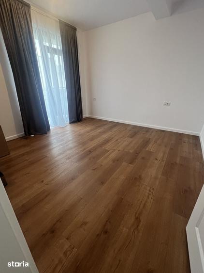Casă cu 3 camere cu Teren 350 Mp în Central