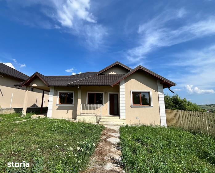 Casă cu 4 camere cu Teren 500 Mp în Central