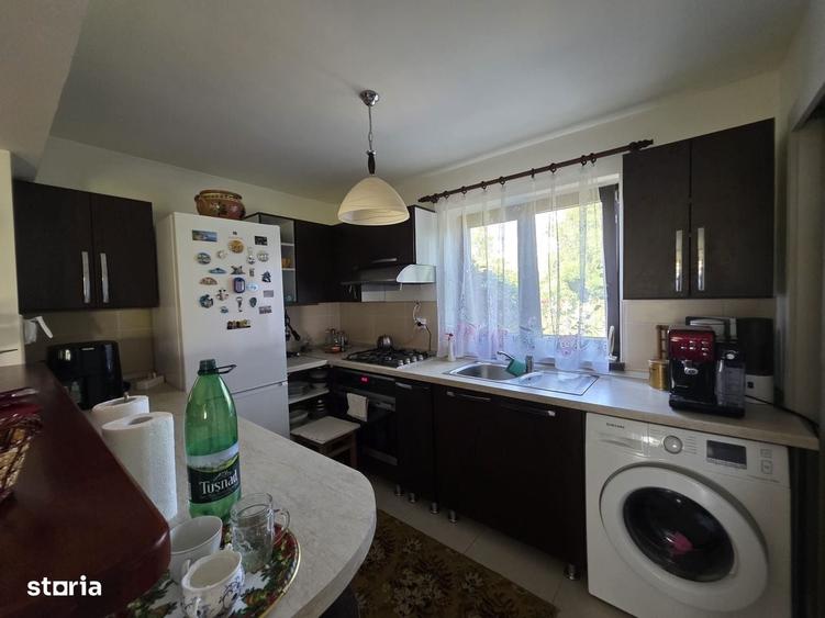 Casă cu 4 camere în Bălata