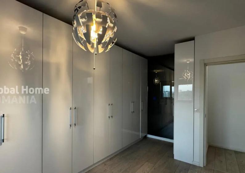 Apartament cu 4 camere decomandat, mobilat în Central