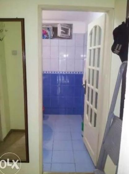 Casă cu 5 camere cu Teren 100 Mp în Romanești