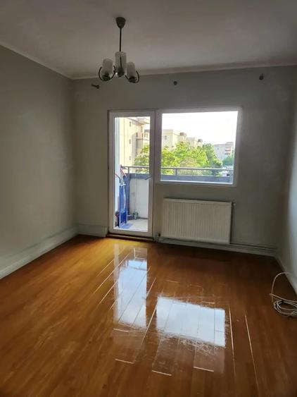 Apartament cu 3 camere decomandat în Mărăști