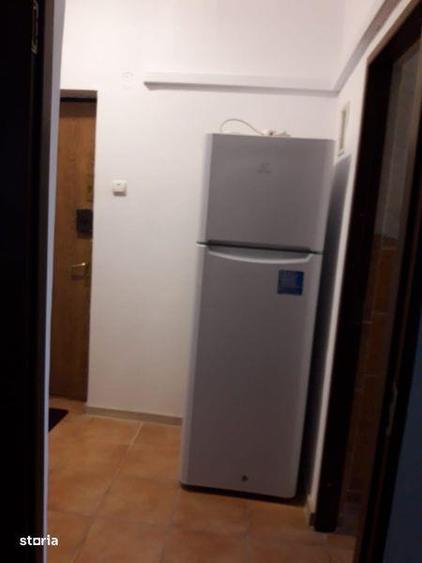 Apartament cu 2 camere semidecomandat, mobilat în Kogălniceanu