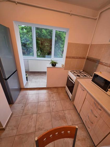 Apartament cu 2 camere decomandat în Scriitorilor