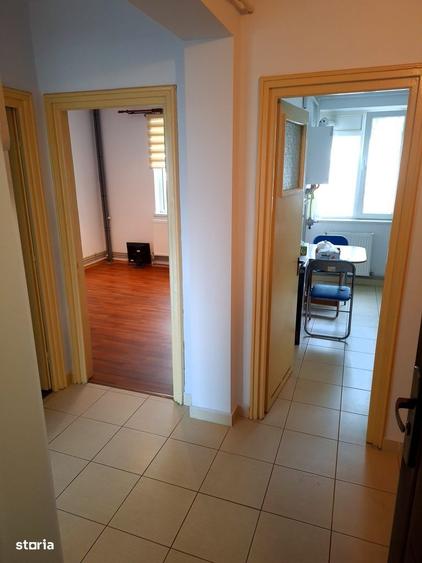 Apartament cu 2 camere decomandat în Calea București