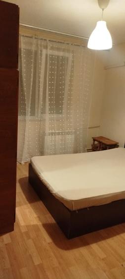 Apartament cu 3 camere decomandat în Lacul Tei