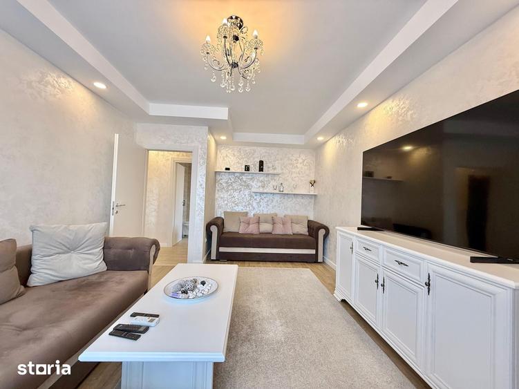 Apartament cu 3 camere decomandat în Ștefăneștii de Jos