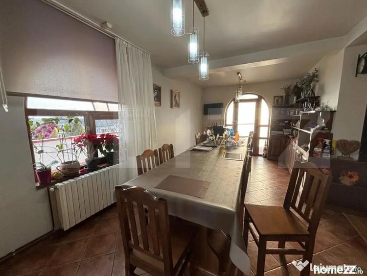 Casă cu 5 camere cu Teren 2300 Mp în Aninoasa