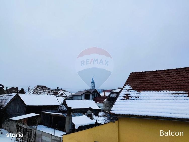 Casă cu 4 camere cu Teren 300 Mp în Central