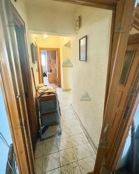 Apartament cu 4 camere decomandat în Central
