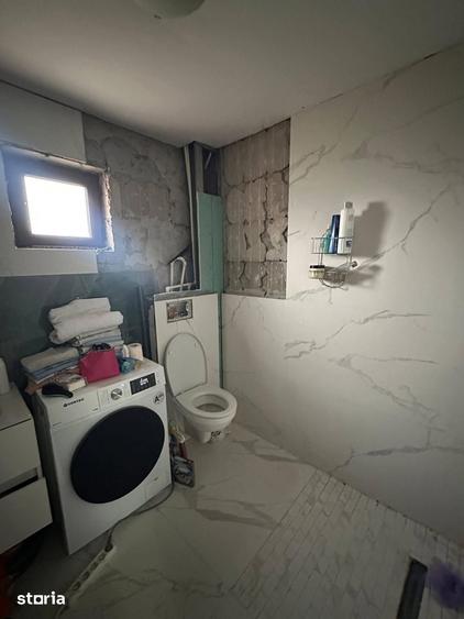 Casă cu 6 camere cu Teren 300 Mp în Central