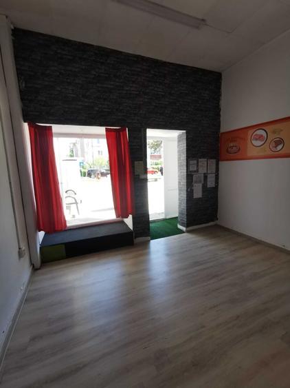 Spațiu comercial, de 27 mp, în Dacia