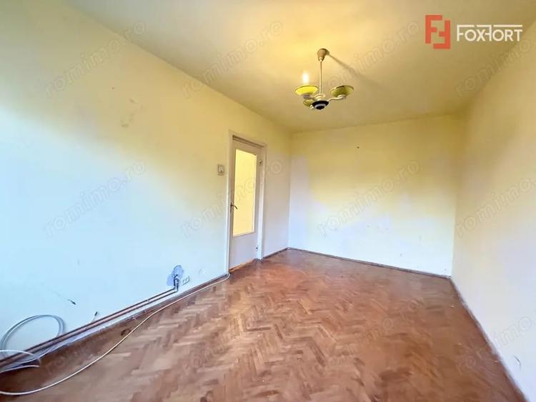 Apartament cu 2 camere semidecomandat în Cetății