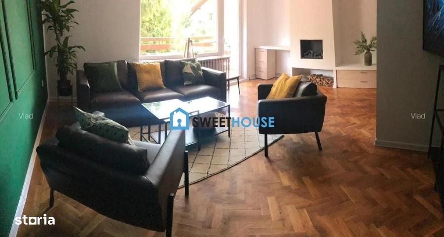Apartament cu 4 camere decomandat în Centrul Istoric