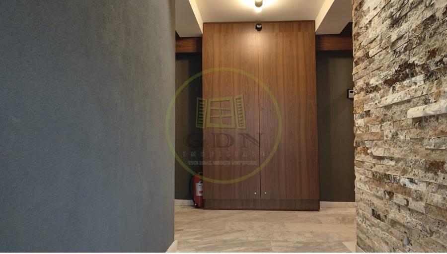 Apartament cu 3 camere semidecomandat, mobilat în Predeal