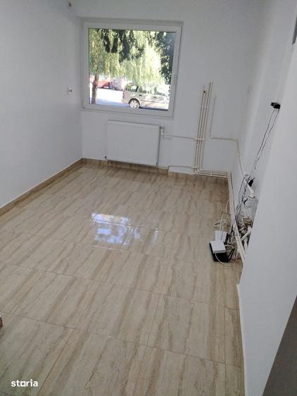 Spațiu comercial, de 17 mp, în Podgoria