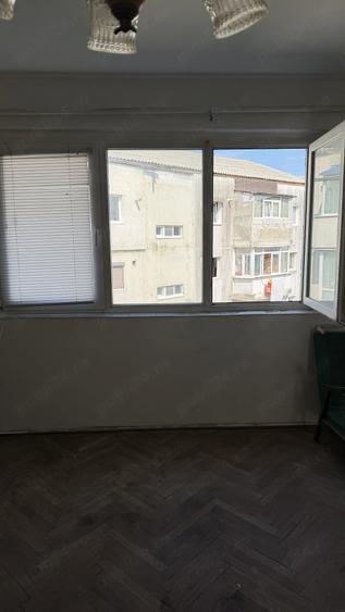Apartament cu 2 camere nedecomandat, mobilat în Sud