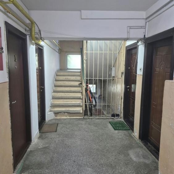 Apartament cu 3 camere semidecomandat în Șagului