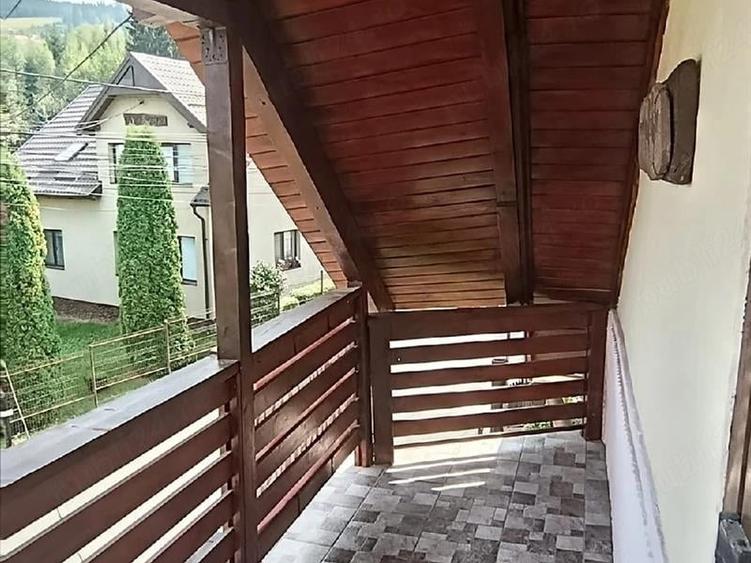 Casă individuală cu 2 camere cu Teren 250 Mp în Central