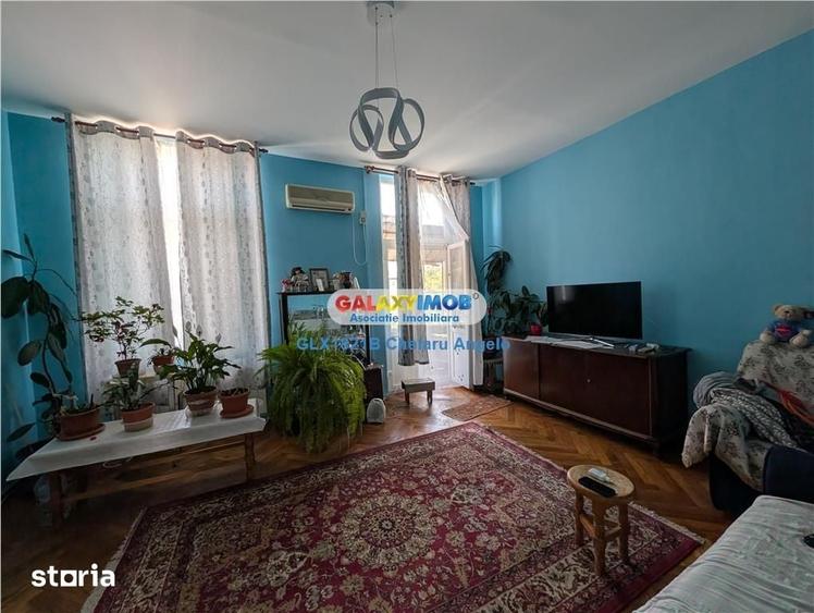 Apartament cu 5 camere în Centrul Civic