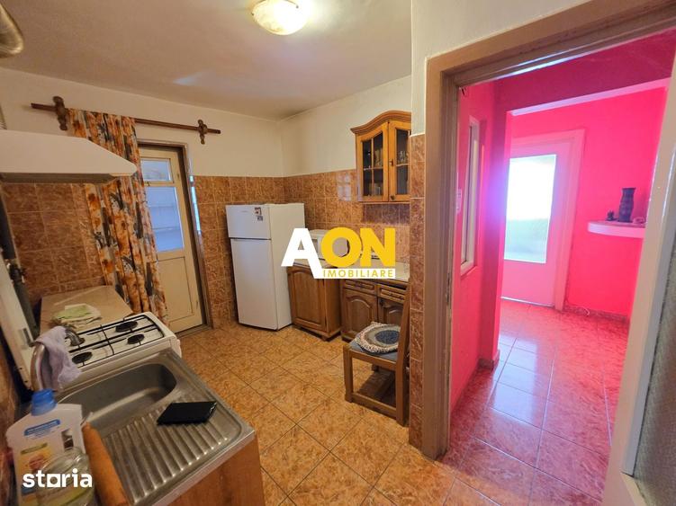 Apartament cu 3 camere decomandat, mobilat în Ultracentral