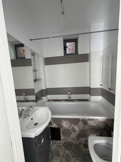 Apartament cu 2 camere decomandat în Liteni