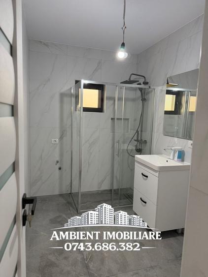 Duplex cu 4 camere cu Canalizare în Est