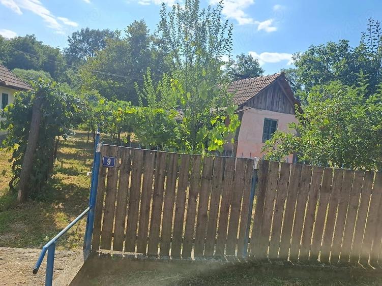 Casă cu 3 camere cu Teren 2850 Mp în Stângăceaua