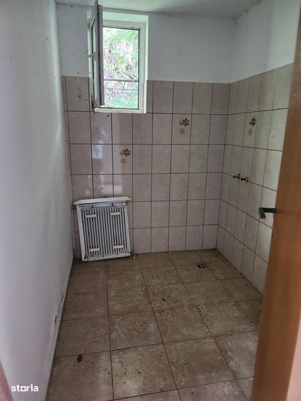 Casă cu 4 camere cu Teren 368 Mp în Gorjului
