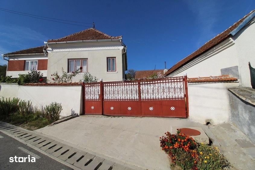 Casă cu 3 camere cu Teren 920 Mp în Teliucu Inferior