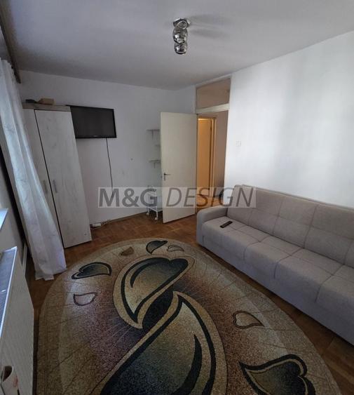 Apartament cu 2 camere semidecomandat în Girocului