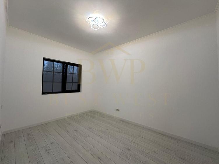 Duplex cu 5 camere cu Canalizare în Giroc