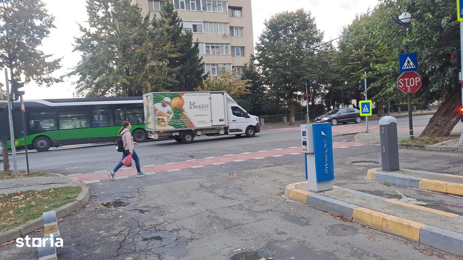Spațiu comercial, de 150 mp, în Cornișa