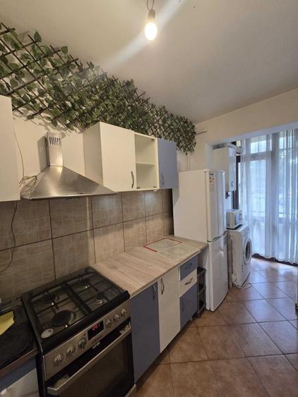 Apartament cu 2 camere decomandat în Hala Centrală